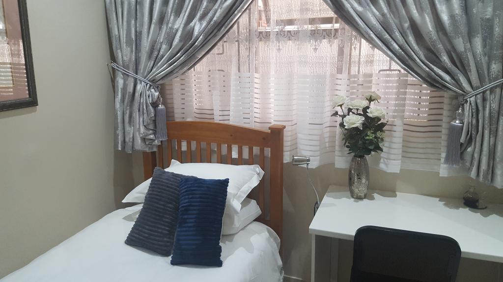 Hotel Kings Halt Bloemfontein Esterno foto